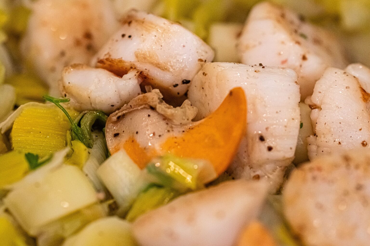 Coquilles saint Jacques à la fondue de poireaux PriseDirect